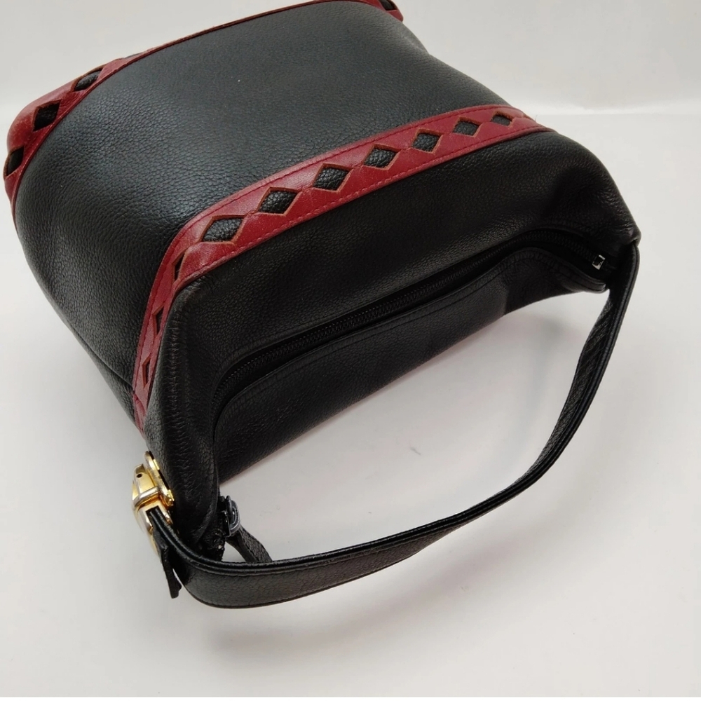 Black and Red Leather Shoulder Bag - Picture 4 of 9